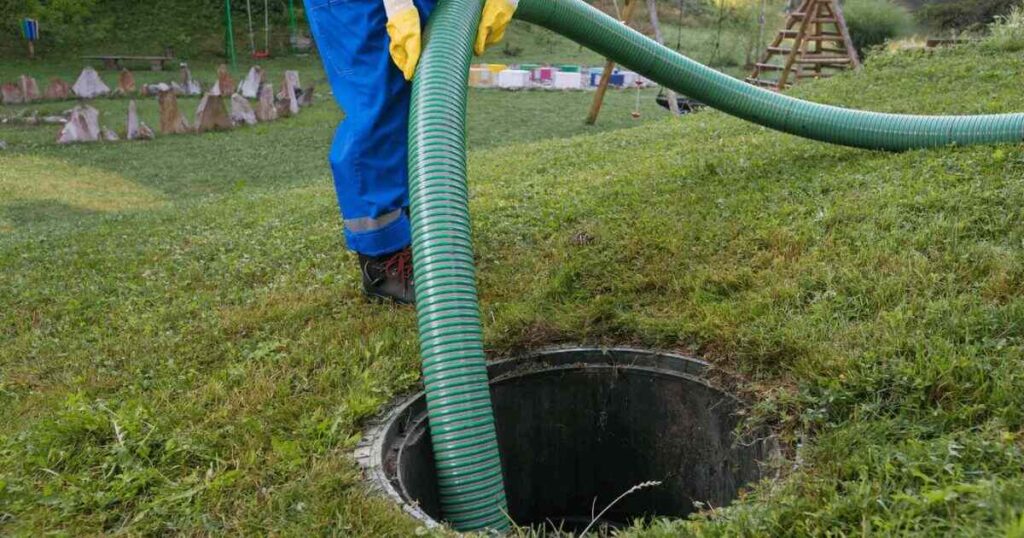 septic-pumping-signs-what-to-look-out-for-toilet 